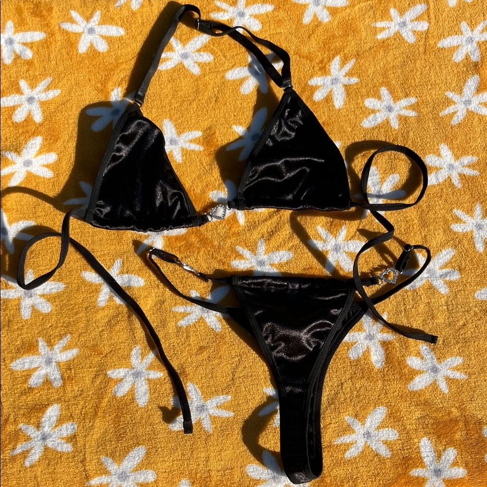 NWOT Heart Rhinestone Detail Black Shine Satin String Lingerie Set Small